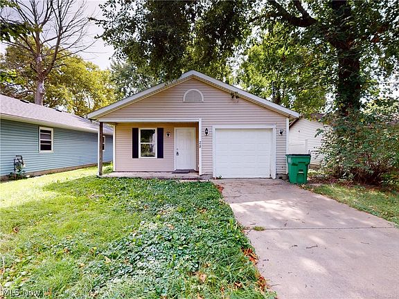 2nd image of 28 Sycamore Dr