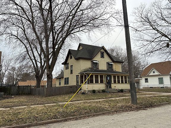 3rd image of 630 S Connecticut Ave