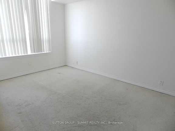 3rd image of 3504 Hurontario St #1003