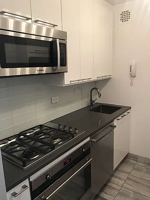 Rented by NY NY Condo, Inc | media 12