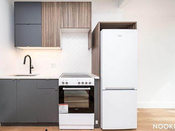 4th image of 156 Martense St #5L