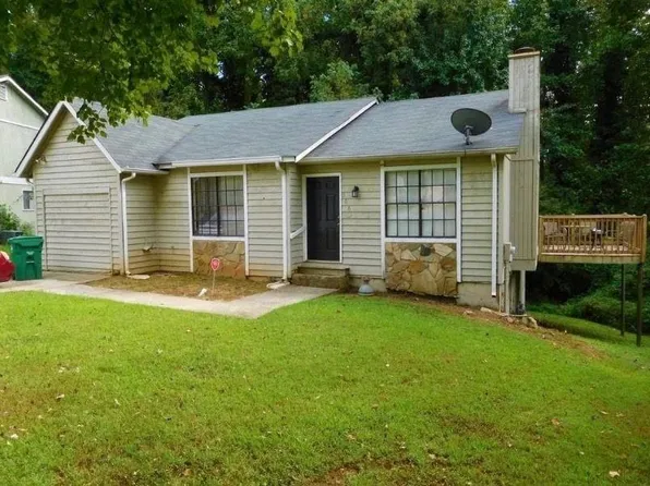 5061 N Woodbridge Trl, Stone Mountain, GA 30088