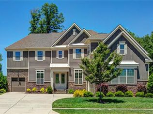201 Stillwell Dr, Matthews, NC 28104