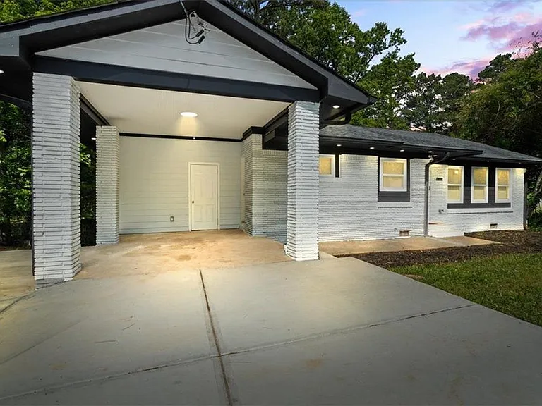 2223 Columbia Dr — Photo 34