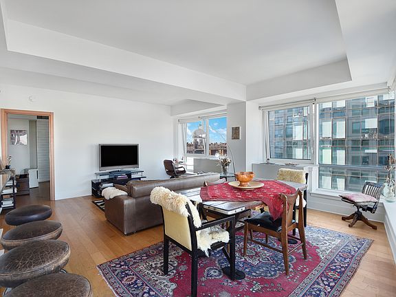 5th image of 440 Kent Ave APT 18D