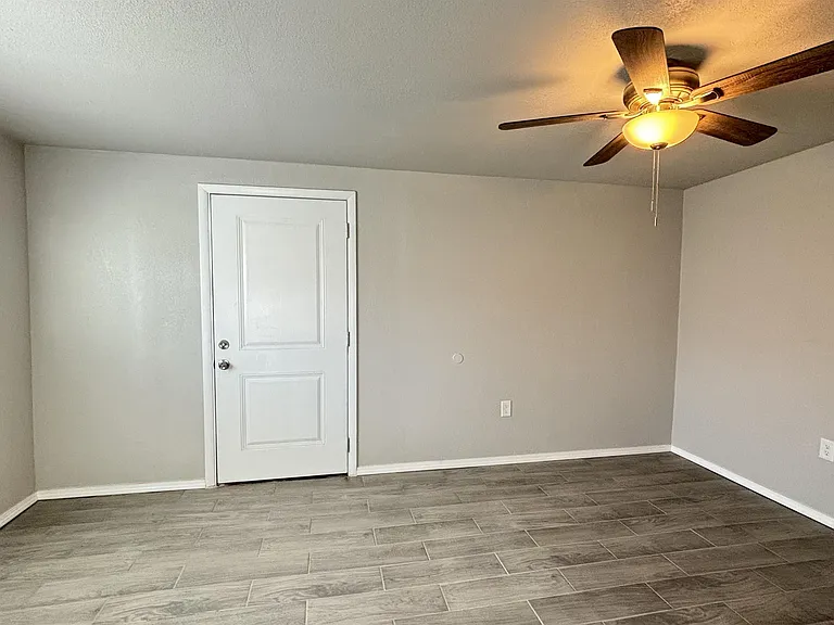 821 Olson St #B-1 — Photo 12