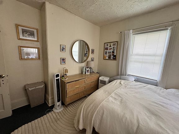 3rd image of 113 Buell St #2