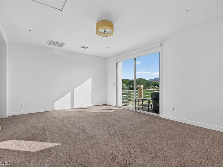 1100 E Sunset Rd — Photo 36