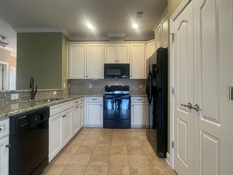 17725 Morehampton Ave — Photo 13