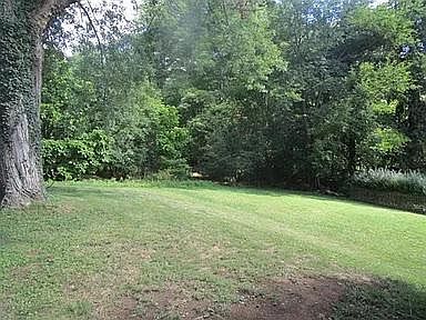 3rd image of 35 Oakhill Ave