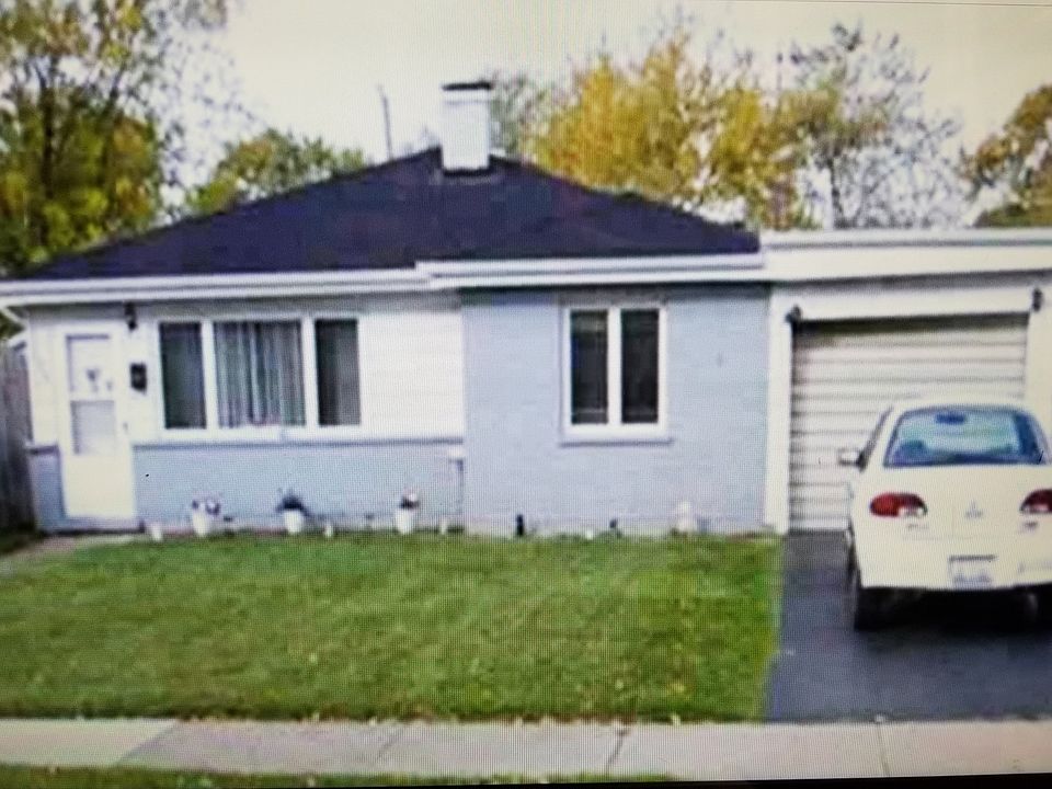 2nd image of 1366 Woodview Ave