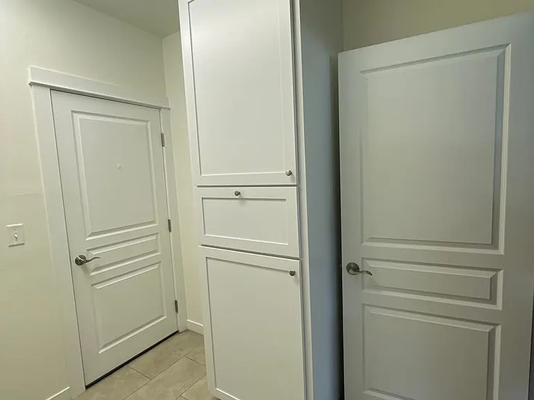 1296 W Hill Ave — Photo 5