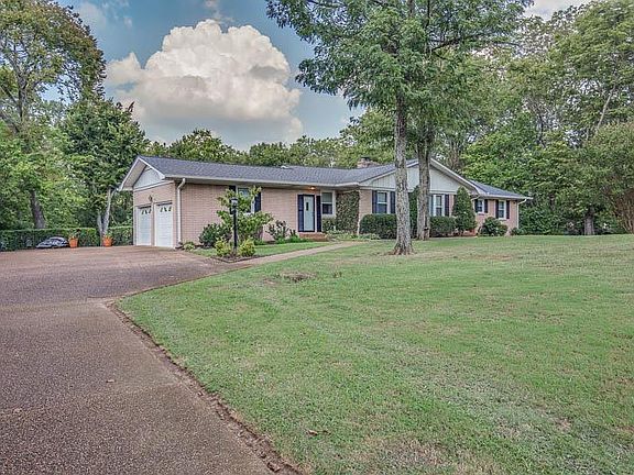 3rd image of 706 Tuckahoe Dr