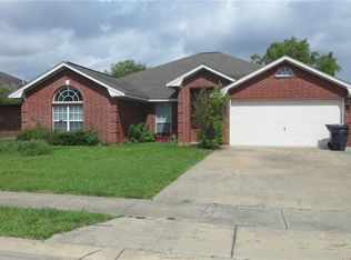 1305 Mullins Loop N, College Station, TX 77845