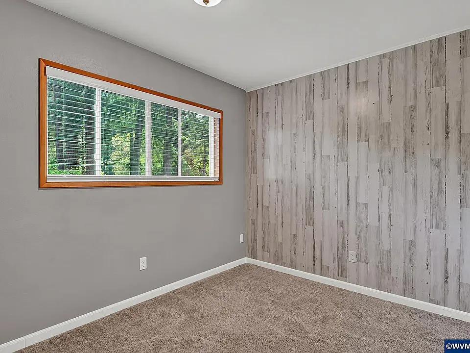 3230 NW Norwood Dr #5
