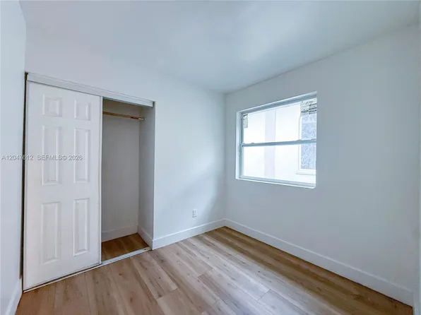 2 SW 6th Ave #4, Dania, FL 33004