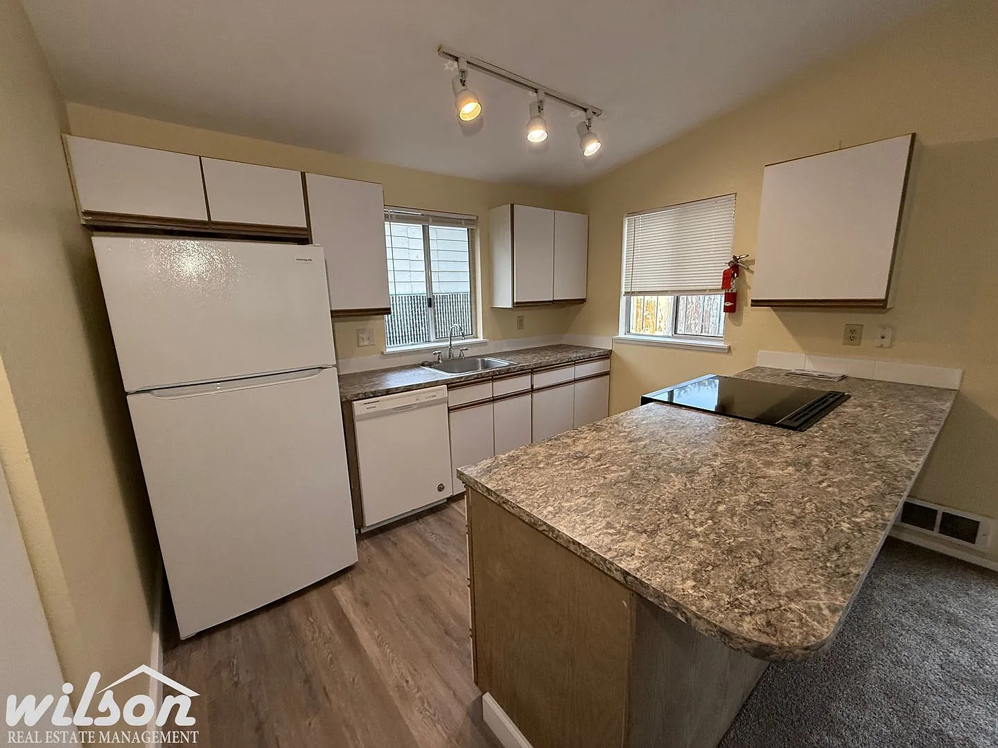 1007 S 17th Ave — Photo 4