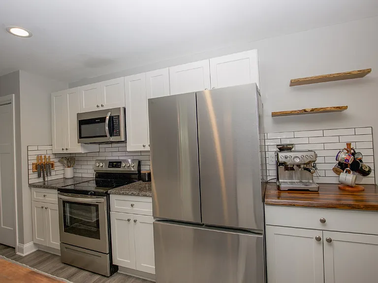 704 Pinecrest St — Photo 11