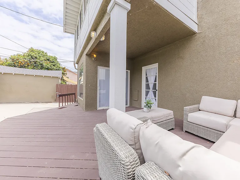 2522 Armacost Ave — Photo 51