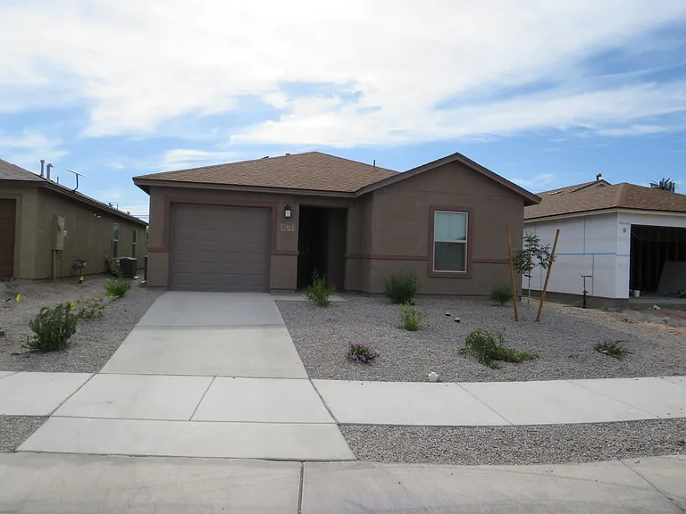 6272 S Spruce Goose Ave — Photo 2