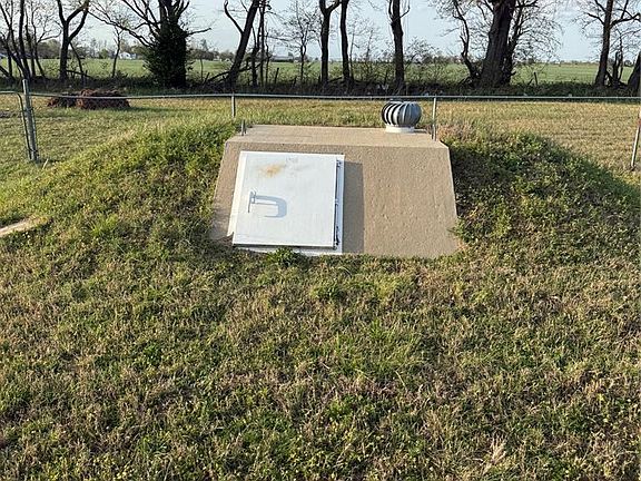 3rd image of 118 Heartland Dr