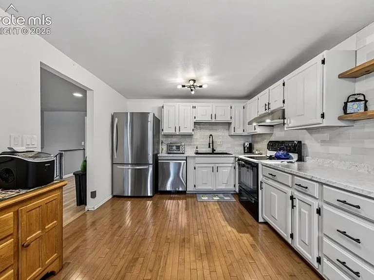 2071 Calle Fontana — Photo 10