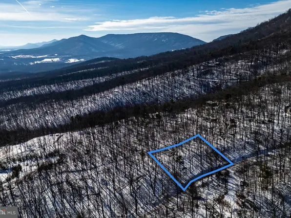 Pattys Pl, Luray, VA 22835