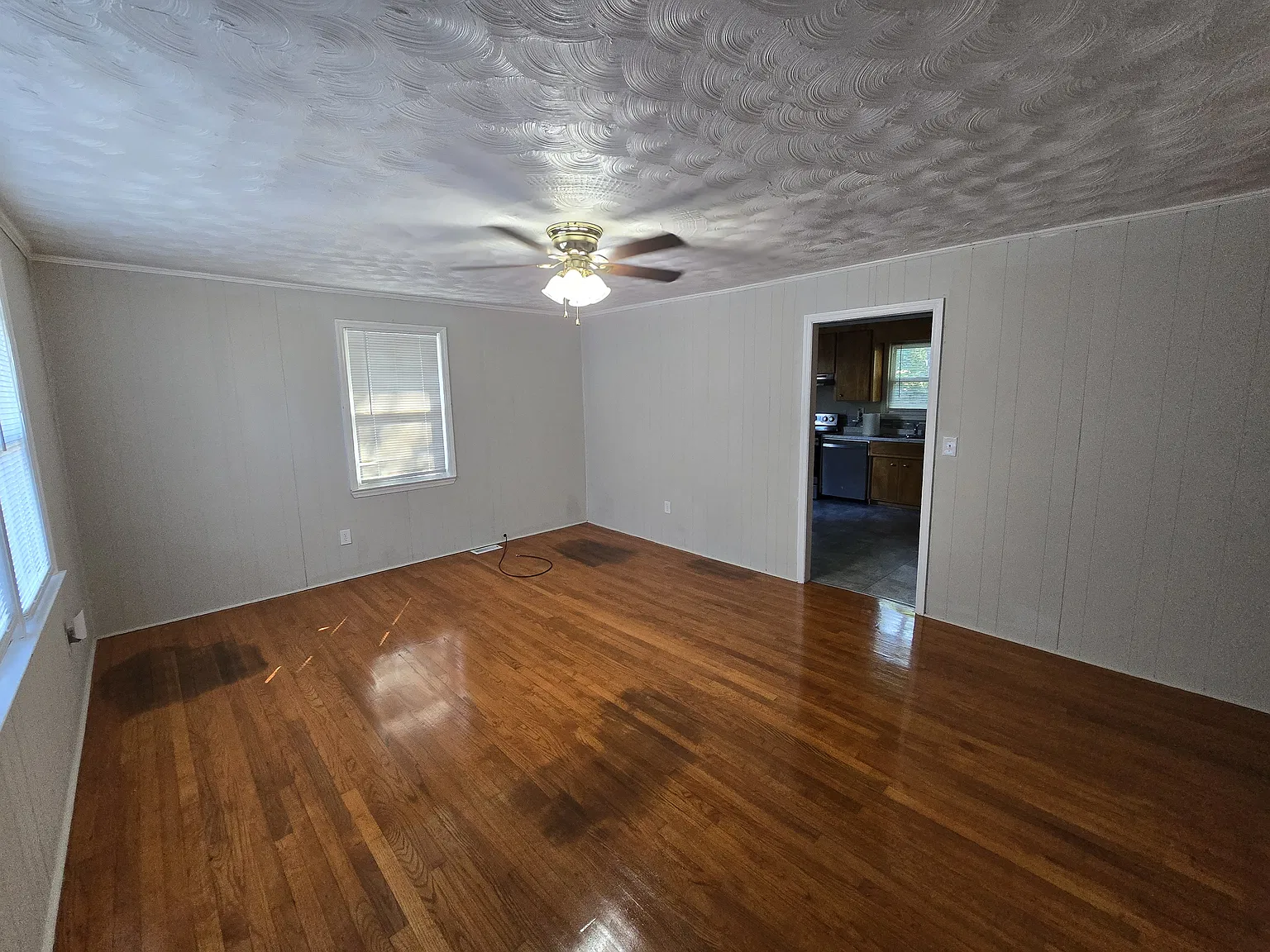 391 Sequoia Dr — Photo 3