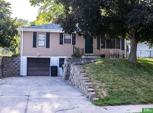 2902 S 76th Ave, Omaha, NE 68124