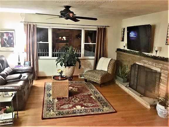 4th image of 215 Hayes Ave