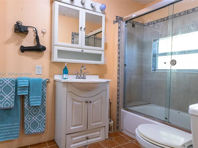 271 NE 154th St #1 — Photo 3
