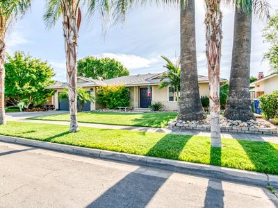6549 N Angus St, Fresno, CA, 93710