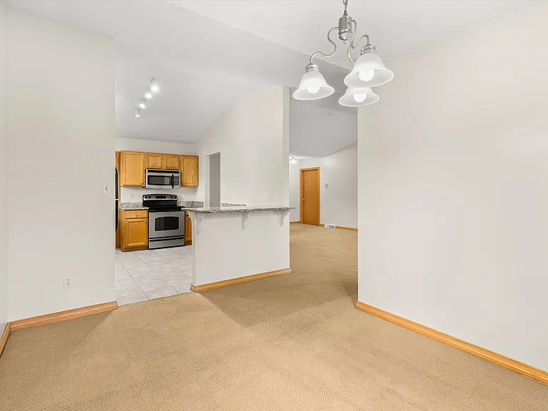2427 Reynolds Manor Dr #0 — Photo 15