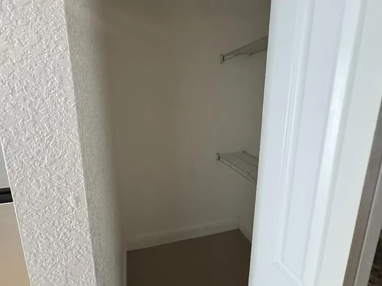 Unit Photo