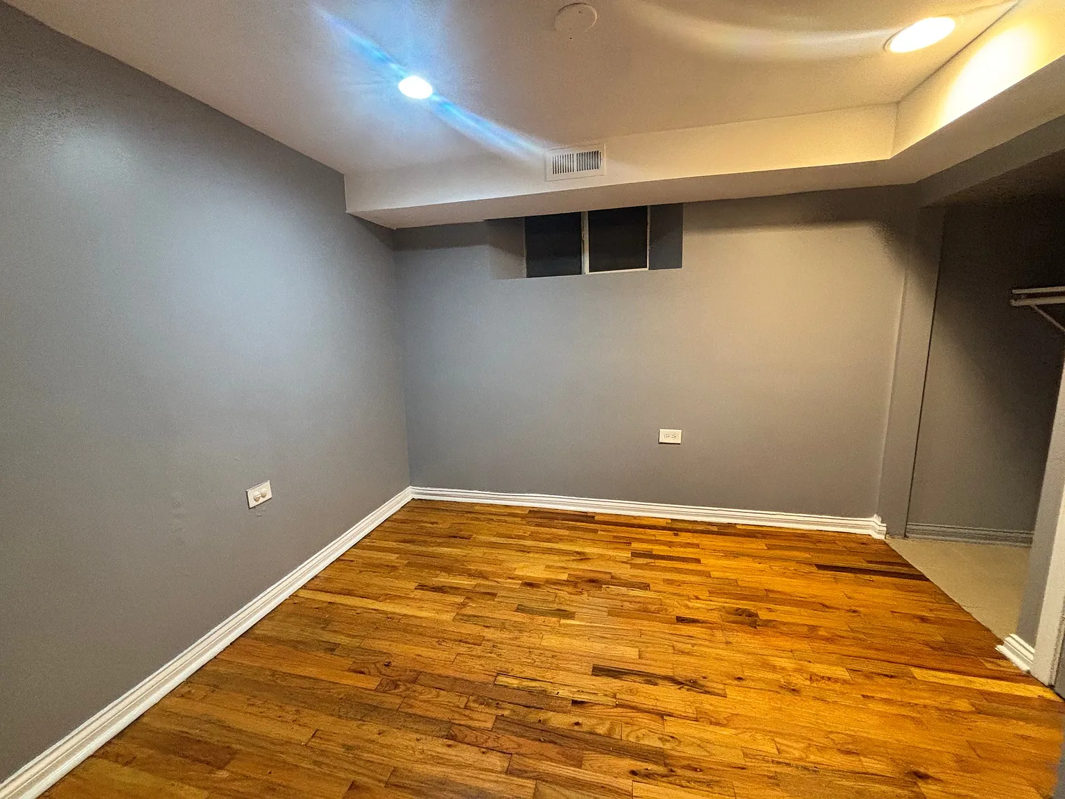 Legal 3 Bedroom, 1Bath basement /garden unit in the Hermosa Neighborhood. — Photo 3