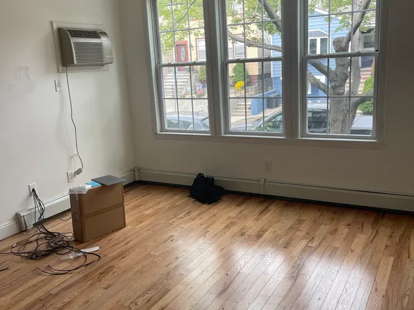 249 Lexington Avenue image 7 of 17