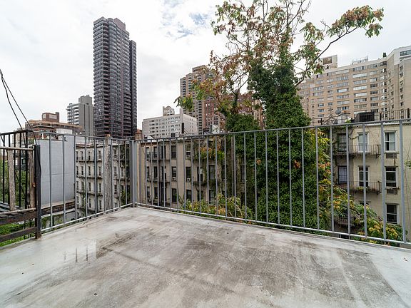 5th image of 410 E 88th St APT 4D