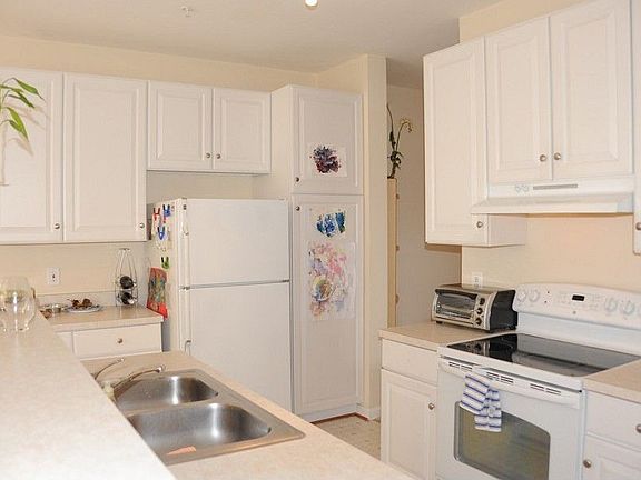 5th image of 6475 Cheyenne Dr Unit 203