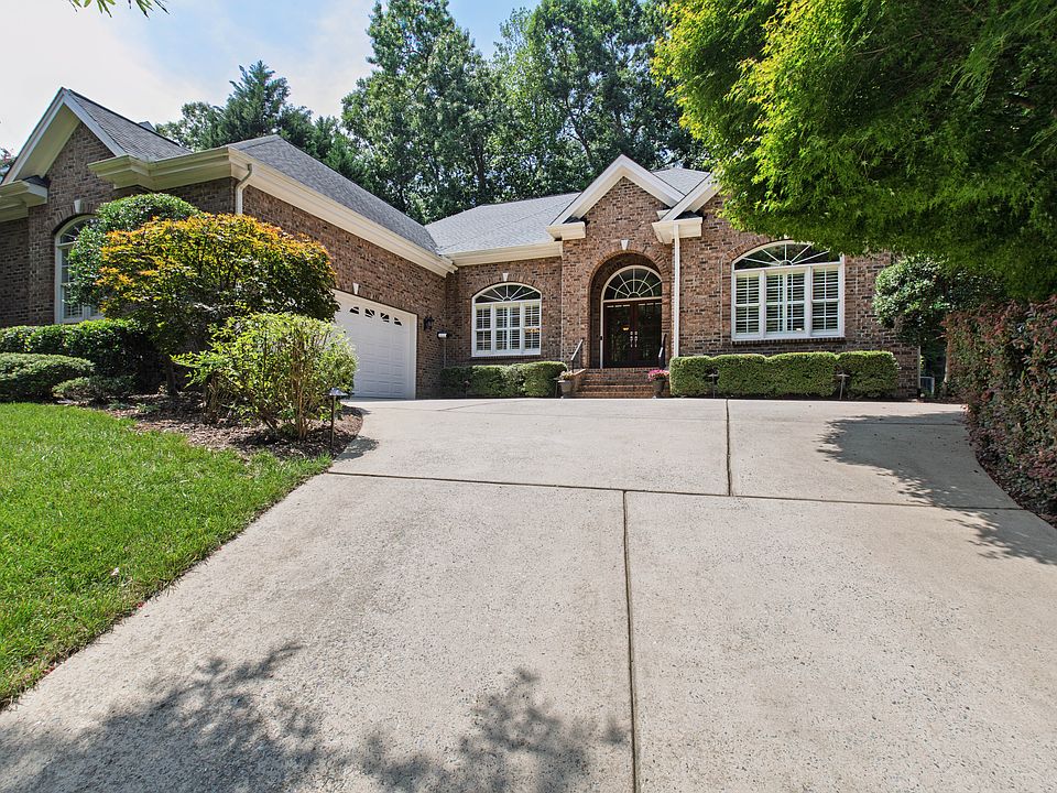 1st image of 120 Swan Lake Ct