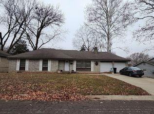 7204 Willow Ave, Raytown, MO 64133