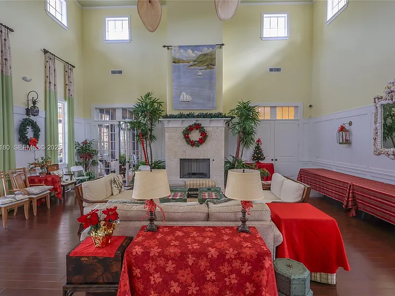 6555 Barbados Ct — Photo 43