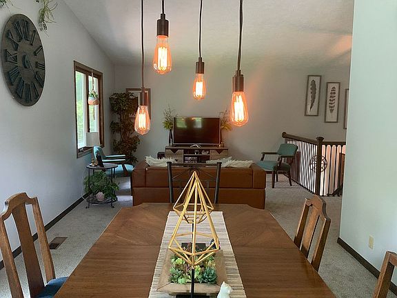 Dining / living room