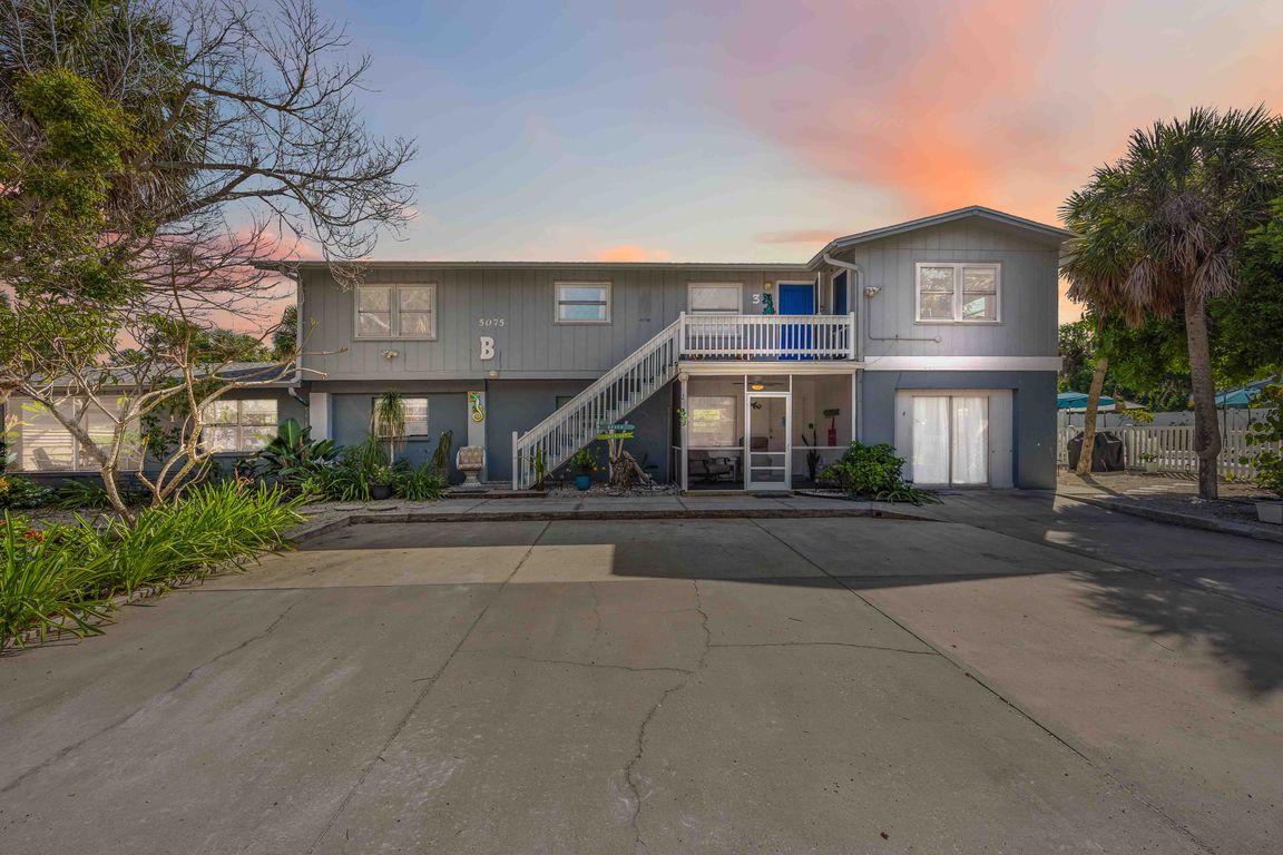 next background image