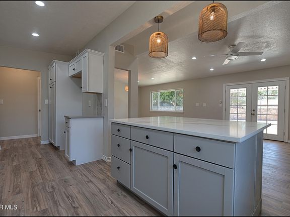 2nd image of 10816 Bywood Dr