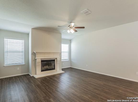 4th image of 552 Long Leaf Dr