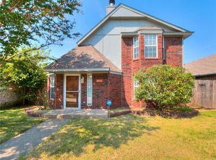 2111 Parkview Dr, Moore, OK 73170