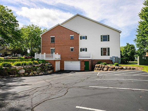4th image of 1530 Langley Ln