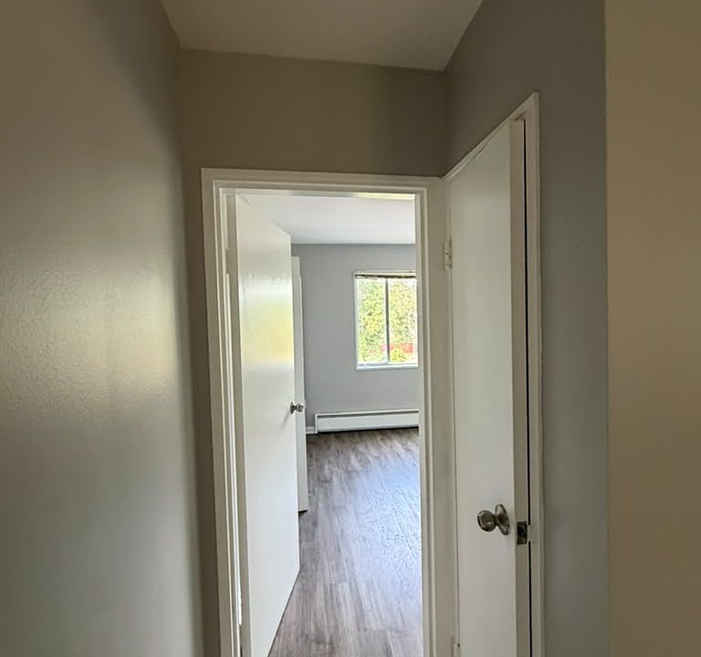 1st image of 900 5th St APT 12