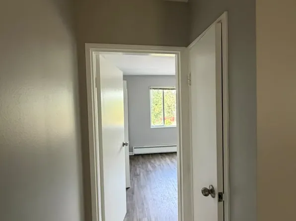 900 5th St APT 12, Laurel, MD 20707