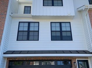 304 Thurgood Dr, Warrendale, PA 15086